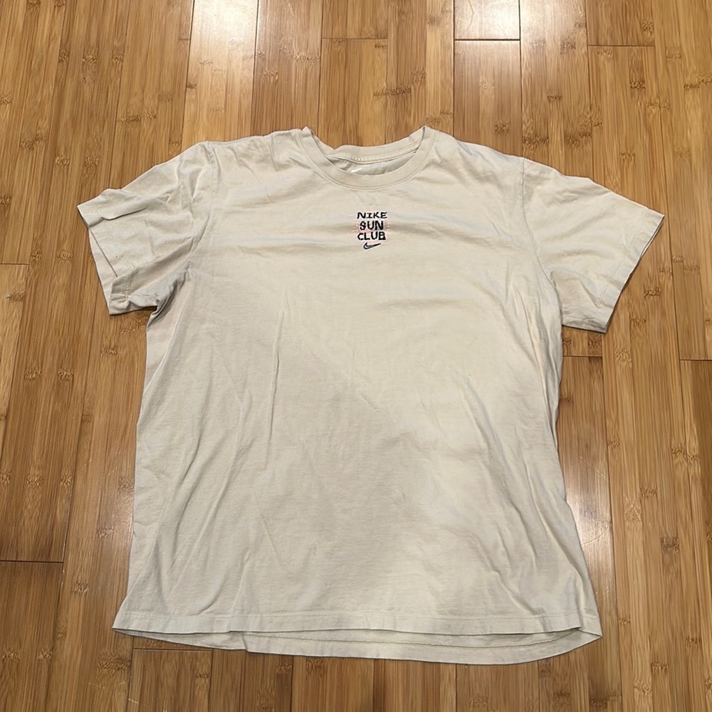 Nike Sun Club short sleeve shirt size XL unisex